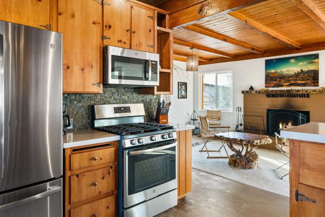 66425 Foothill Drive Drive, Joshua Tree CA: https://media.crmls.org/mediaz/377cc74f-e9d2-4680-849f-f7ae077ce071.jpg