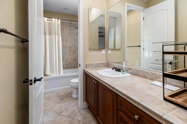 6851 Helenite Place, Carlsbad CA: https://media.crmls.org/mediaz/377d7a81-612f-44c2-a1c3-b0b5bf5ea3a4.jpg