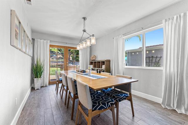 Detail Gallery Image 3 of 38 For 1754 Hill Top Ln, Encinitas,  CA 92024 - 4 Beds | 2/1 Baths