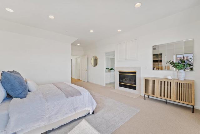 940 W Cliff Drive, Santa Cruz CA: https://media.crmls.org/mediaz/377e9616-838e-42f4-ba75-20bc75e9a2f3.jpg