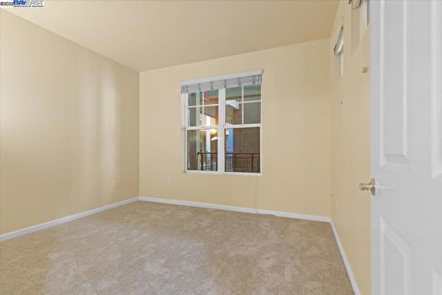 1121 40th Street, Emeryville CA: https://media.crmls.org/mediaz/377ef22c-b306-4cca-9ffd-c8d31c9273c9.jpg