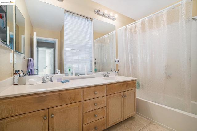 3238 Panda Ct, Antioch CA: https://media.crmls.org/mediaz/378066da-3111-4f05-ad14-1d8a7273c1d1.jpg