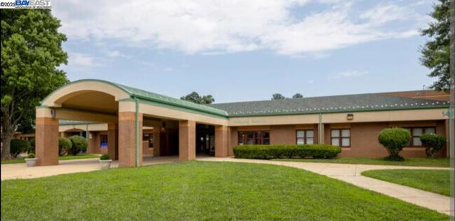 4098 W Las Positas Blvd, Pleasanton CA: https://media.crmls.org/mediaz/3780d3e9-0173-4da6-a0d5-85fd7468299c.jpg