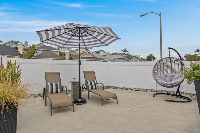 6951 Quiet Cove Dr, Carlsbad CA: https://media.crmls.org/mediaz/3780de60-05c4-41dd-8f9c-2a3d70ee906b.jpg