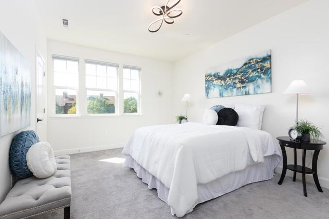 733 E Evelyn Avenue, Sunnyvale CA: https://media.crmls.org/mediaz/3780f005-0c23-493d-91a7-1168fc9b9877.jpg