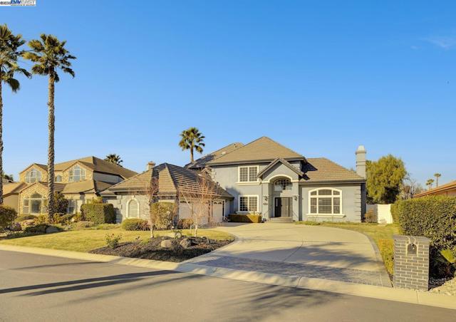 5771 Gateway Ct, Discovery Bay CA: https://media.crmls.org/mediaz/37819881-fe9e-4c46-9c23-0f6671fe5bd1.jpg