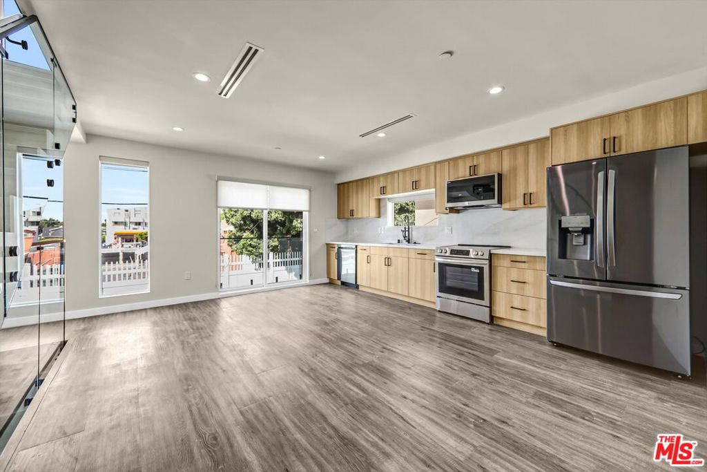 1309 N Sycamore Avenue #1309