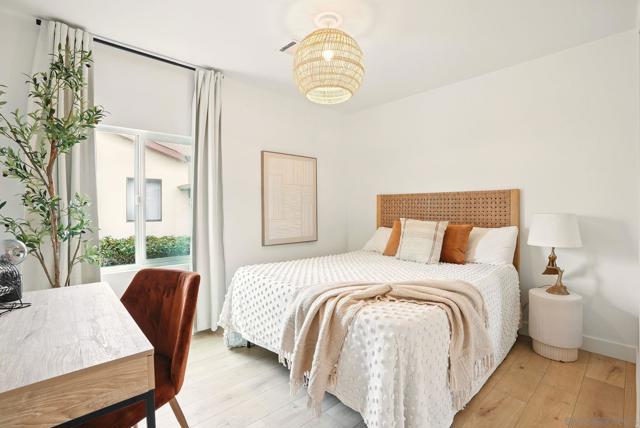 4817 Lyon St, San Diego CA: https://media.crmls.org/mediaz/3785e4b8-ccbb-41b2-b7dd-21c31c0a51e2.jpg