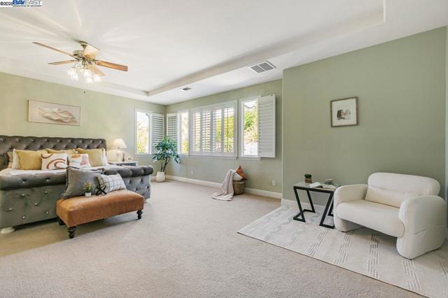 5391 Fernbank Dr, Concord CA: https://media.crmls.org/mediaz/37861cb8-8ca0-49b5-bca5-5299a0ee8cab.jpg