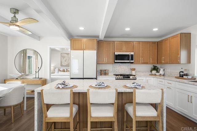 Detail Gallery Image 8 of 75 For 4404 Voltaire St, San Diego,  CA 92107 - 4 Beds | 3 Baths