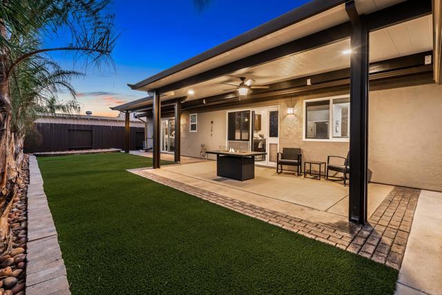 Home for Sale in Lakeside