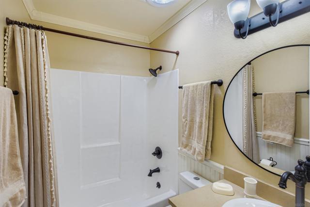 5150 Abuela Dr, San Diego CA: https://media.crmls.org/mediaz/37872133-0470-4ac1-90b2-9e2d31e0ff3d.jpg