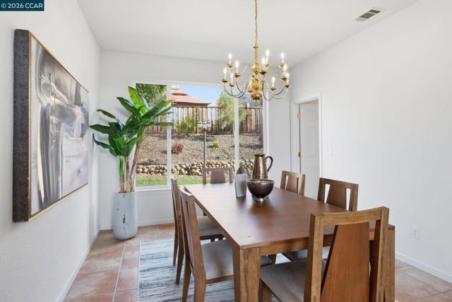 Image 15 of 59 For 868 Deer Spring Cir