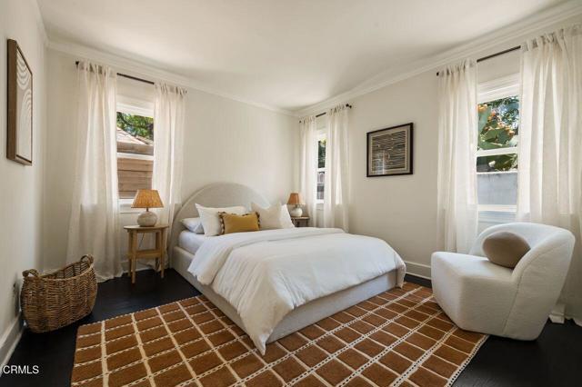 7567 Rosewood Avenue, Los Angeles CA: https://media.crmls.org/mediaz/37876287-ec8c-4616-95de-f068b11f5223.jpg