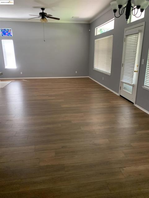 651 Wildrose Way, Brentwood CA: https://media.crmls.org/mediaz/3788b62f-d769-4343-b87e-bab90a59c7df.jpg