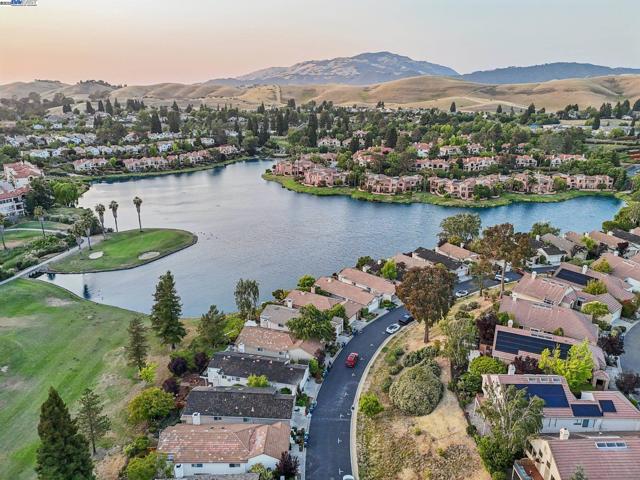 5310 E Lakeshore, San Ramon CA: https://media.crmls.org/mediaz/3788c30c-e9e7-4d87-a378-3dc359ac9e54.jpg