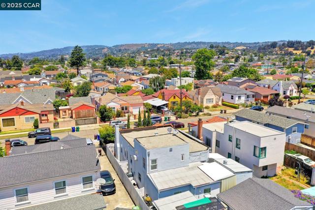 2014 109Th Ave, Oakland CA: https://media.crmls.org/mediaz/37891918-2419-439d-8d54-4539b9041ed8.jpg