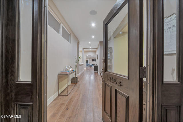 4953 Kilburn Court, Oak Park CA: https://media.crmls.org/mediaz/378921f9-e67a-4c4b-8215-1374eb1dd9bc.jpg