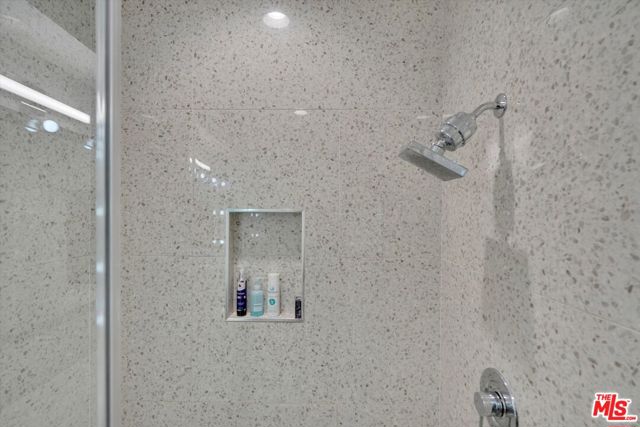 2927 Exposition Place, Los Angeles CA: https://media.crmls.org/mediaz/37894c8b-f2f8-4455-82a2-fb64d74ee2a4.jpg
