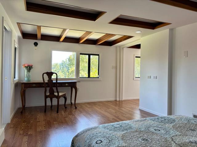 108 Santa Maria Avenue, Portola Valley CA: https://media.crmls.org/mediaz/37894f33-d503-484c-8e2f-079fe1638117.jpg