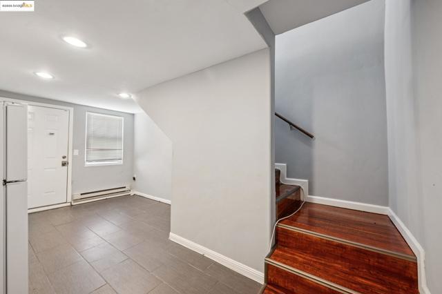 Image 44 of 60 For 1063 32nd St
