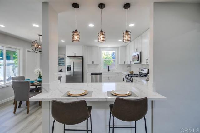 Detail Gallery Image 8 of 30 For 215 N R Ave, National City,  CA 91950 - 3 Beds | 1 Baths