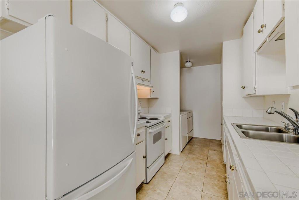 7876 Camino Huerta - photo 13