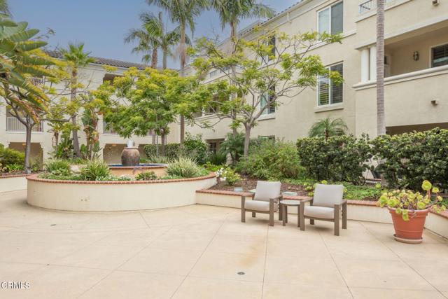 4256 Tradewinds Drive, Oxnard CA: https://media.crmls.org/mediaz/378b3e4b-841a-46fb-b6b3-4b2760894e41.jpg