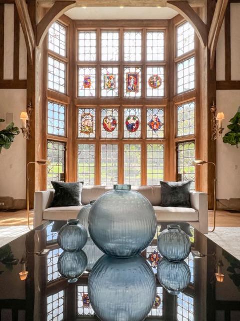 85 Fagan Drive, Hillsborough CA: https://media.crmls.org/mediaz/378b68d2-fb39-44f3-b0bb-9dc72f9760e6.jpg