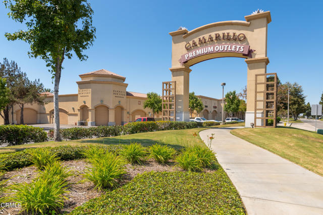 93 Flora Vista Avenue, Camarillo CA: https://media.crmls.org/mediaz/378d1b6a-05a7-414a-907e-0d836ec93e39.jpg