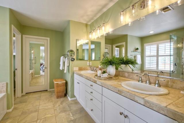 Detail Gallery Image 29 of 46 For 11590 Trailbrook Ln, San Diego,  CA 92128 - 4 Beds | 3 Baths