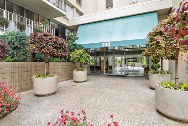 300 Davey Glen Road, Belmont CA: https://media.crmls.org/mediaz/378e8248-8444-4b59-a38f-2dde56fcf523.jpg