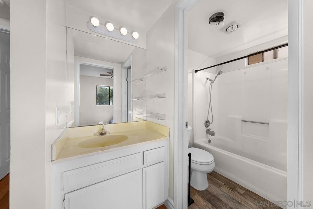 MLS #250042228SD image #14