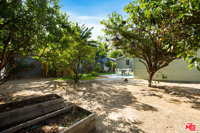 4803 Gambier Street, Los Angeles CA: https://media.crmls.org/mediaz/378f1de2-d007-4d09-be45-e29783217eaf.jpg