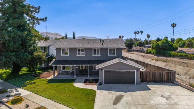 2924 Via Encinitas, San Jose CA: https://media.crmls.org/mediaz/378f3342-d291-4b28-a0df-02bd1fb0d7c2.jpg