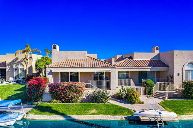 153 Lake Shore Drive, Rancho Mirage CA: https://media.crmls.org/mediaz/378f75a3-1ae6-44d6-8ad3-6fc5df063cd2.jpg