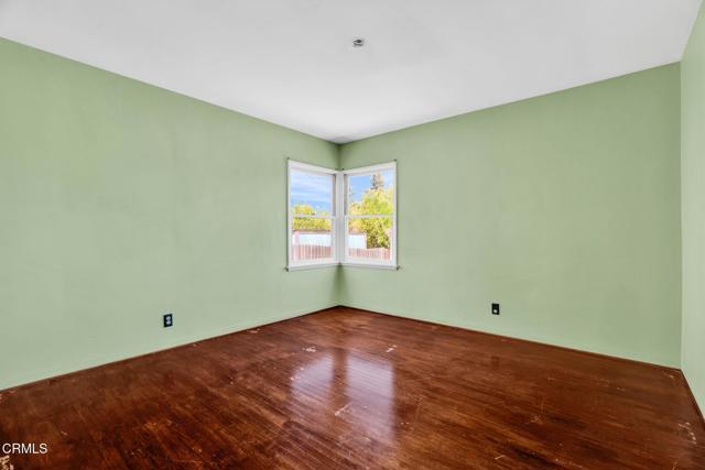 4127 Scandia Way, Los Angeles CA: https://media.crmls.org/mediaz/37902d2e-574d-42dd-a7ae-eece3fa25dec.jpg