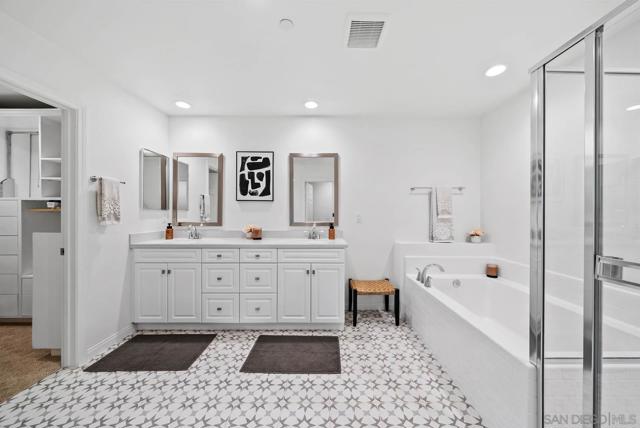 3135 Linwood St, Vista CA: https://media.crmls.org/mediaz/379125b8-2deb-4da6-91ce-8bec5822739e.jpg