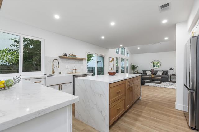 Detail Gallery Image 23 of 57 For 5166 via Portola, Oceanside,  CA 92057 - 4 Beds | 3 Baths