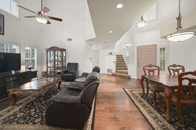 Image 2 of 34 For 415 Orchard View Ave