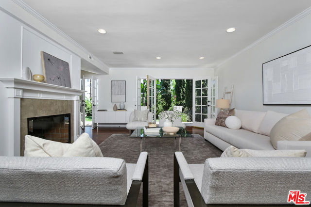 15474 Loom Place, Sherman Oaks CA: https://media.crmls.org/mediaz/37930ca7-d38d-4476-8e6a-3bd8e4c230f5.jpg