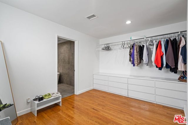 15257 Encanto Drive, Sherman Oaks CA: https://media.crmls.org/mediaz/379312f3-6a07-4721-9b0c-b631c8aab5eb.jpg