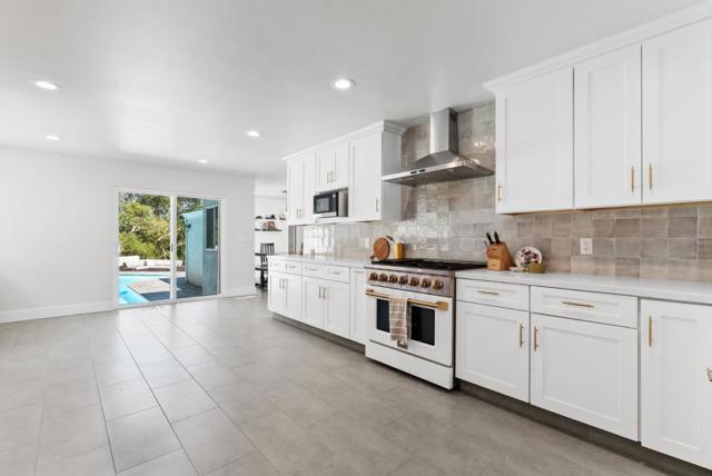 532 Moonrise Lane, Aptos CA: https://media.crmls.org/mediaz/3793902e-2cec-41bb-bed4-5a706962b472.jpg