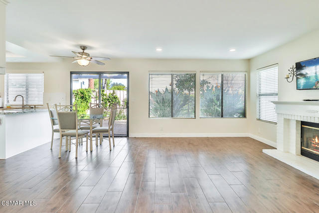 26914 Deerweed Trail, Calabasas CA: https://media.crmls.org/mediaz/3793c9af-4669-4d88-9fba-462764e8e203.jpg