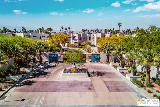 163 Blue Moon Drive, Palm Springs, CA 92262