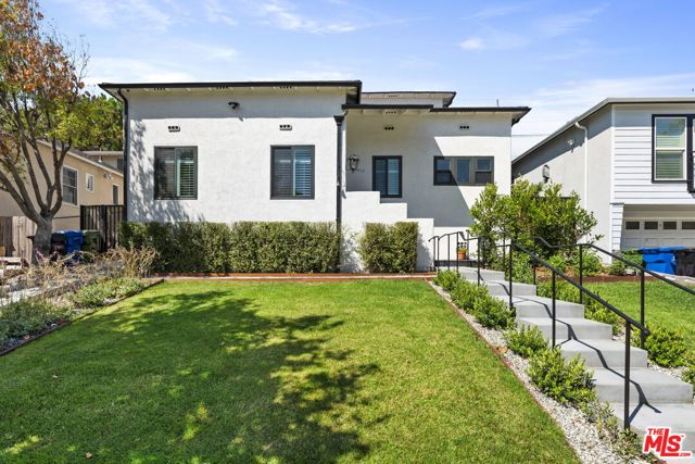 1517 Glendon Avenue, Los Angeles CA: https://media.crmls.org/mediaz/3793fe1c-d1ef-40af-a25f-e6bd9231b0e2.jpg