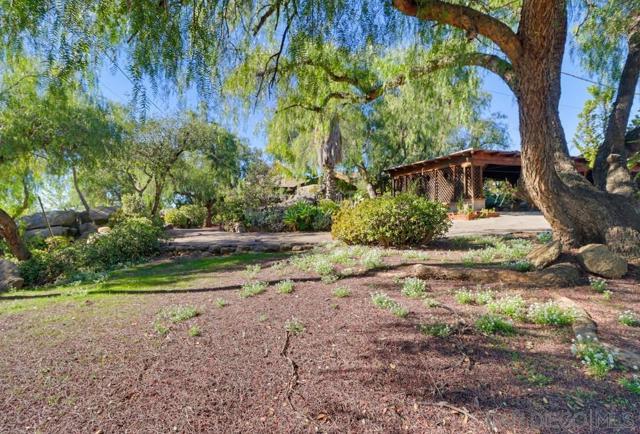 602 Starbright Ln, Alpine CA: https://media.crmls.org/mediaz/37940f42-a313-4a78-8987-c2f00e8a74b5.jpg