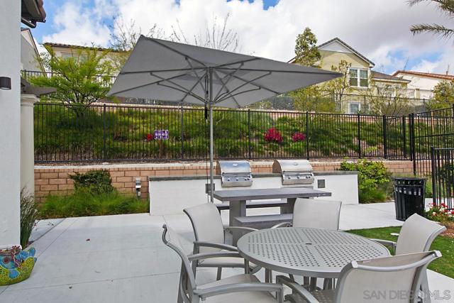 6336 Sagebrush Bend Way, San Diego CA: https://media.crmls.org/mediaz/37943ad9-66b7-4cd8-8729-580a4630f4b2.jpg