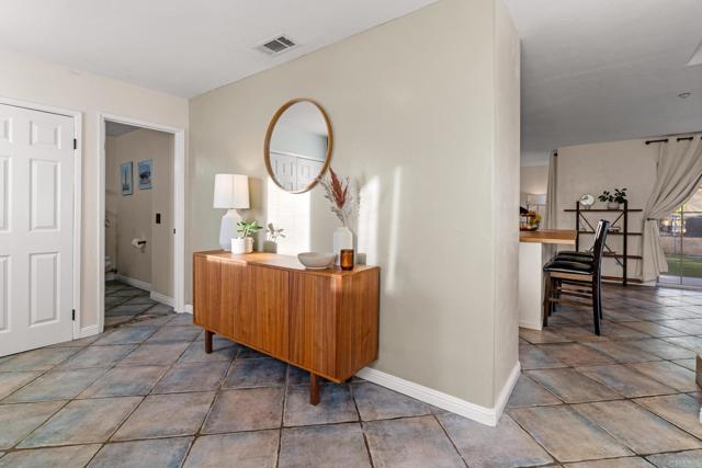 Detail Gallery Image 6 of 58 For 16403 Arena Dr., Ramona,  CA 92065 - 4 Beds | 3/1 Baths