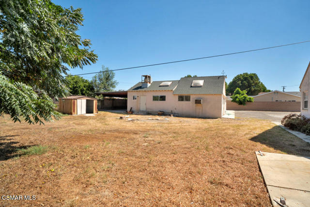 2327 Royal Avenue, Simi Valley CA: https://media.crmls.org/mediaz/37952696-44e9-4eb4-b4ed-8be07c4624be.jpg
